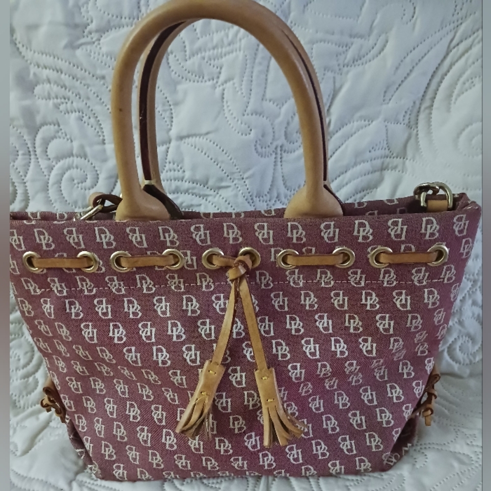 Dooney & Bourke Ivory Logo Over Red W/Leather Tulip Tassel Tote